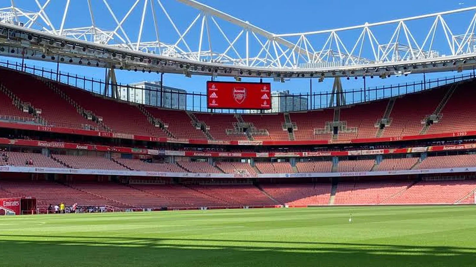 Emirates Stadium thumbnail 3