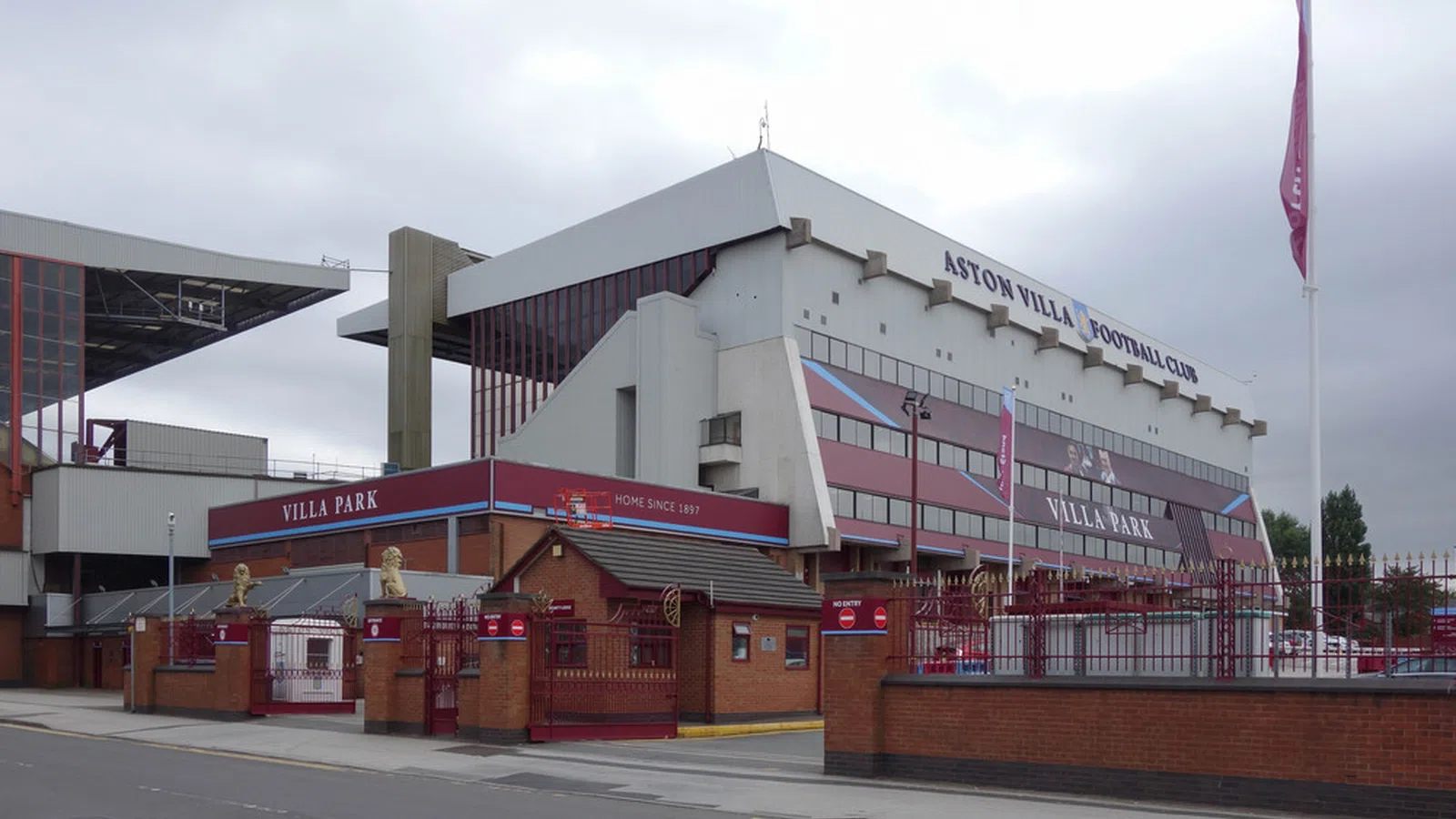 Villa Park thumbnail 3