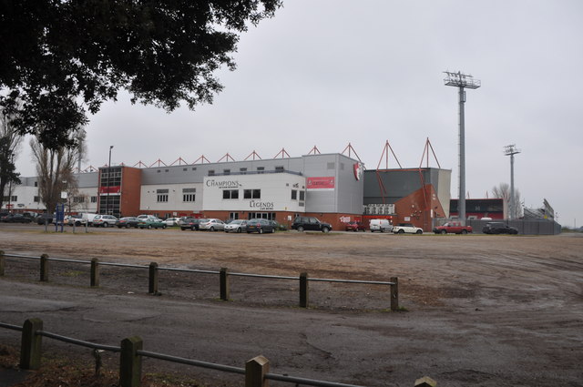 Bournemouth : Boscombe - Dean Court Football Stadium · Lewis Clarke · CC BY-SA 2.0
