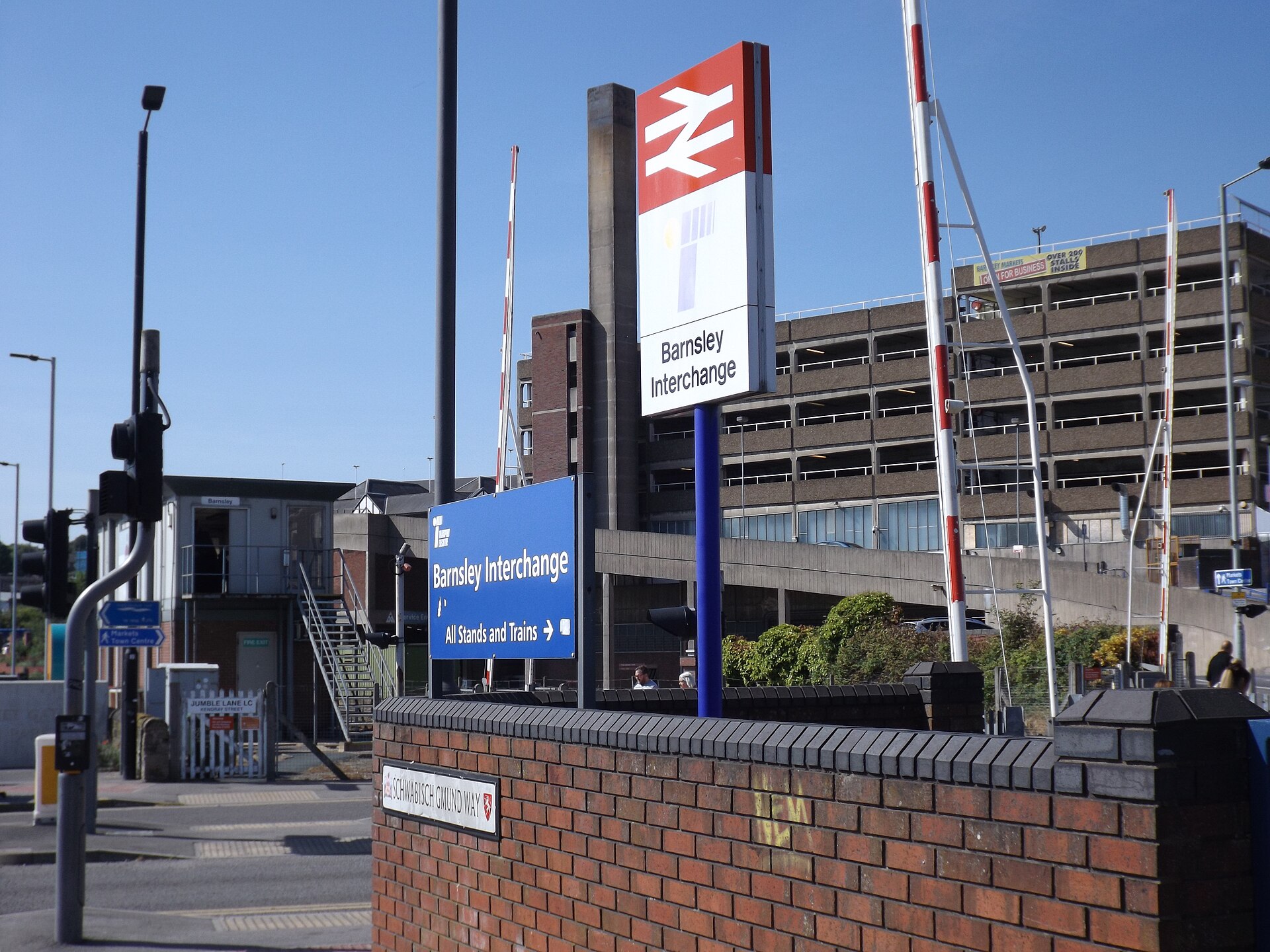 Station sign at Barnsley.jpg · Ian Kirk (Zath Ras) · CC BY-SA 4.0