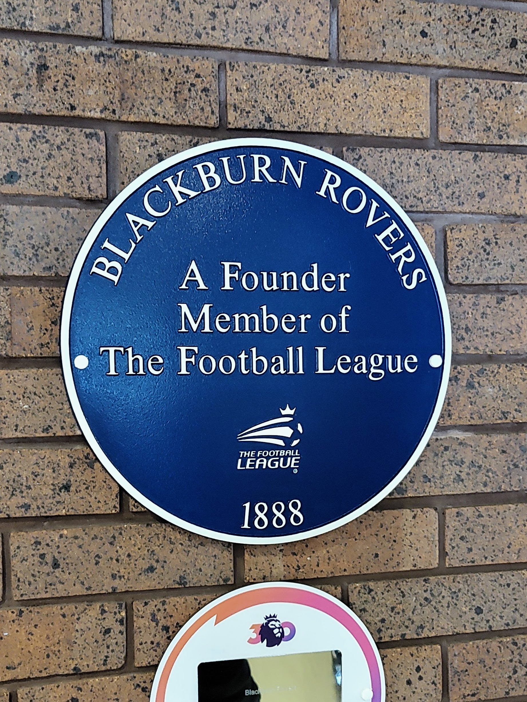 Blue Plaque - Blackburn Rovers.jpg · Scooby359 · CC0