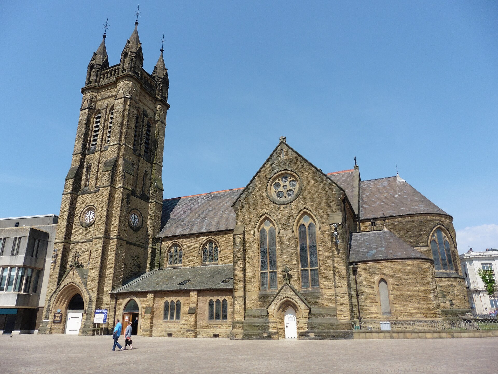 Blackpool, Lancashire, St John (geograph 5910253).jpg · Dave Kelly · CC BY-SA 2.0