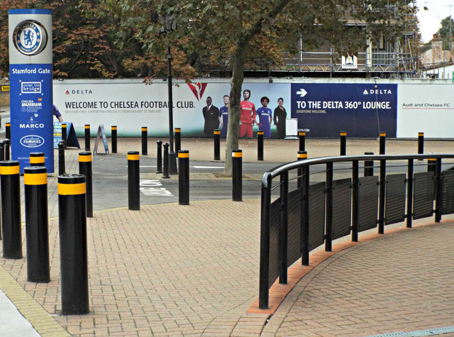 Stamford Gate · Thomas Nugent · CC BY-SA 2.0