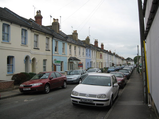 Roman Road III - Cheltenham, Gloucestershire · Martin Richard Phelan · CC BY-SA 2.0