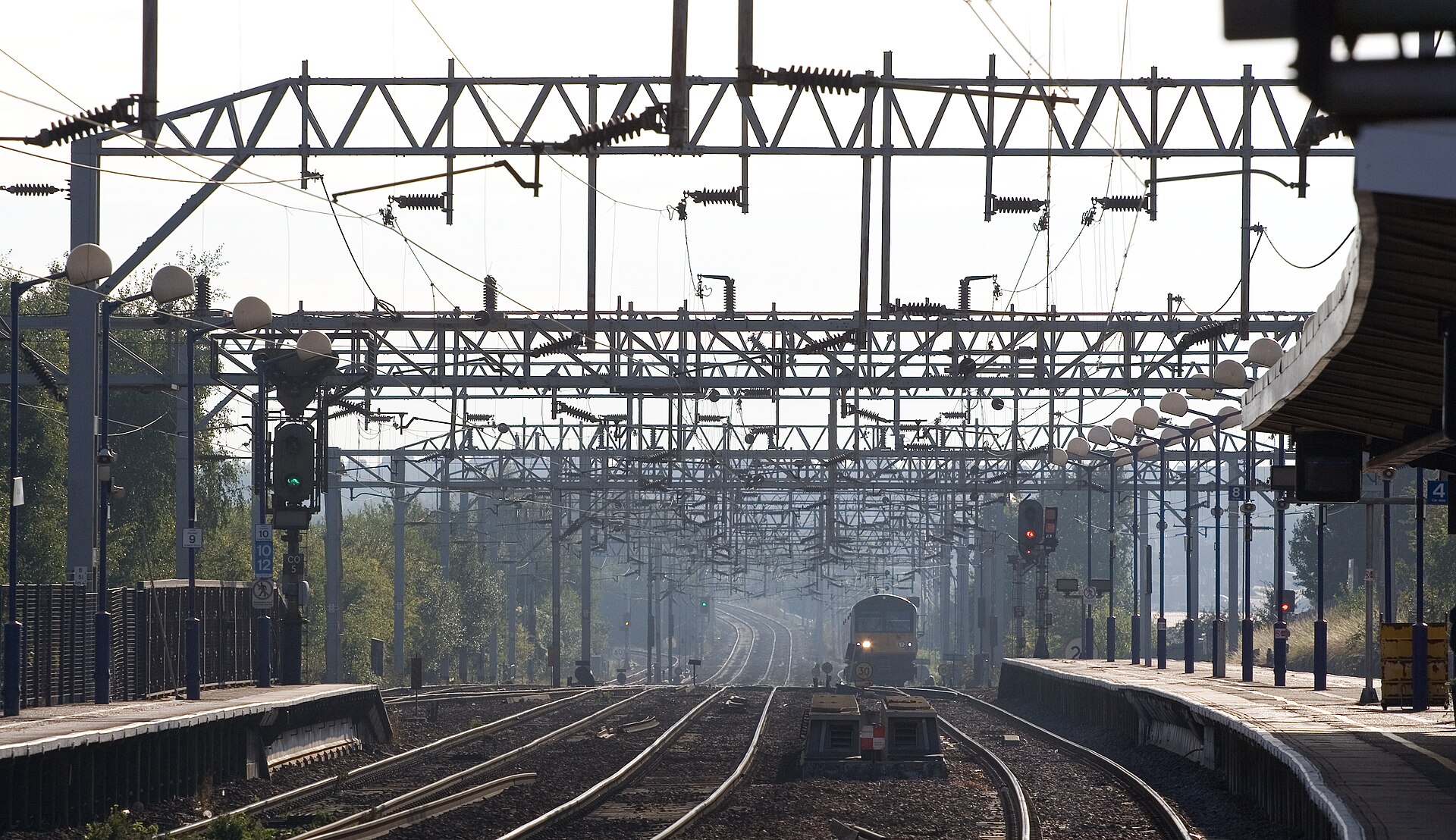 Colchester railway station.jpg · Nic McPhee from Morris, MN, USA · CC BY-SA 2.0