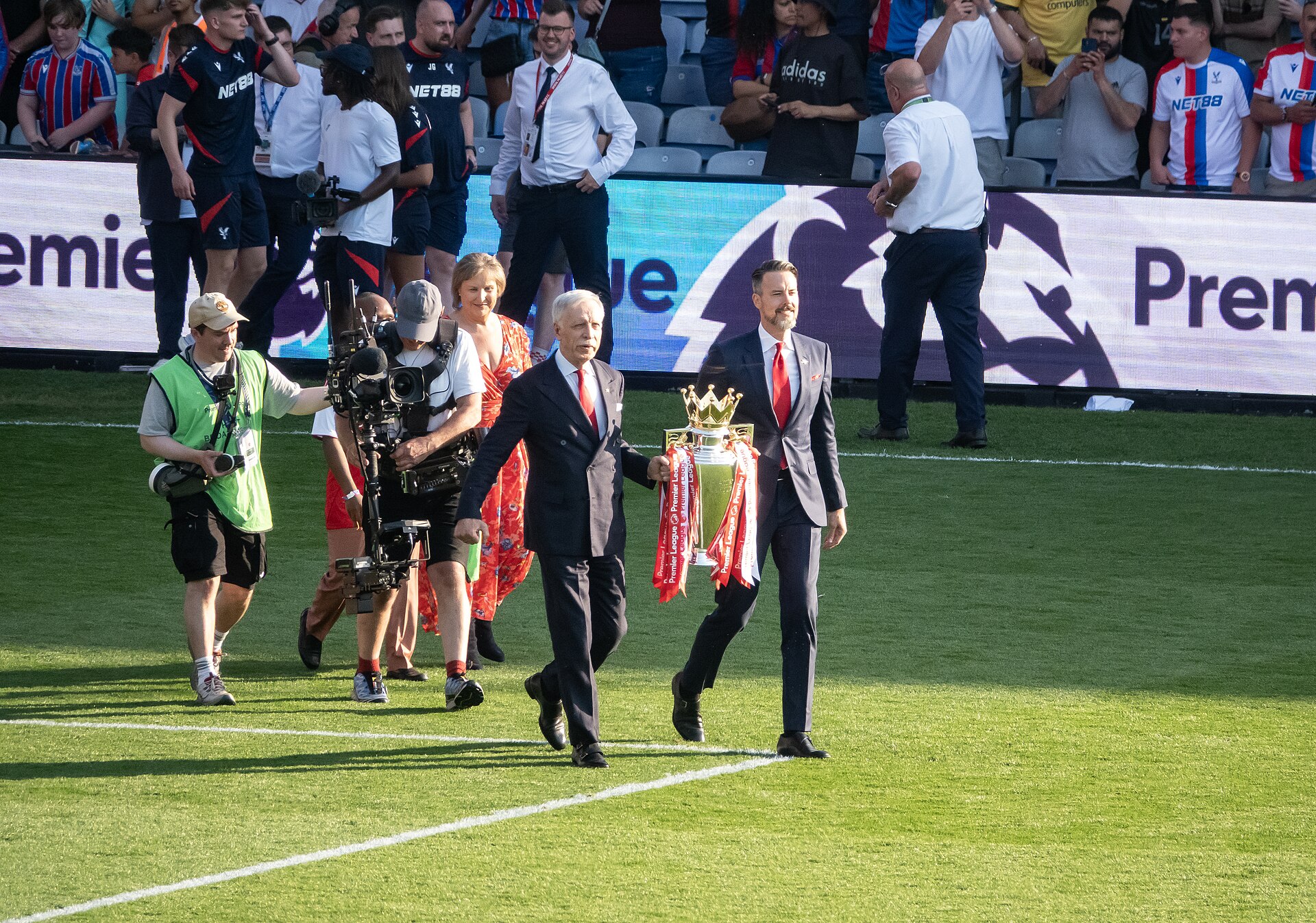 1 josh stan kroenke 2026.jpg · Chensiyuan · CC BY-SA 4.0