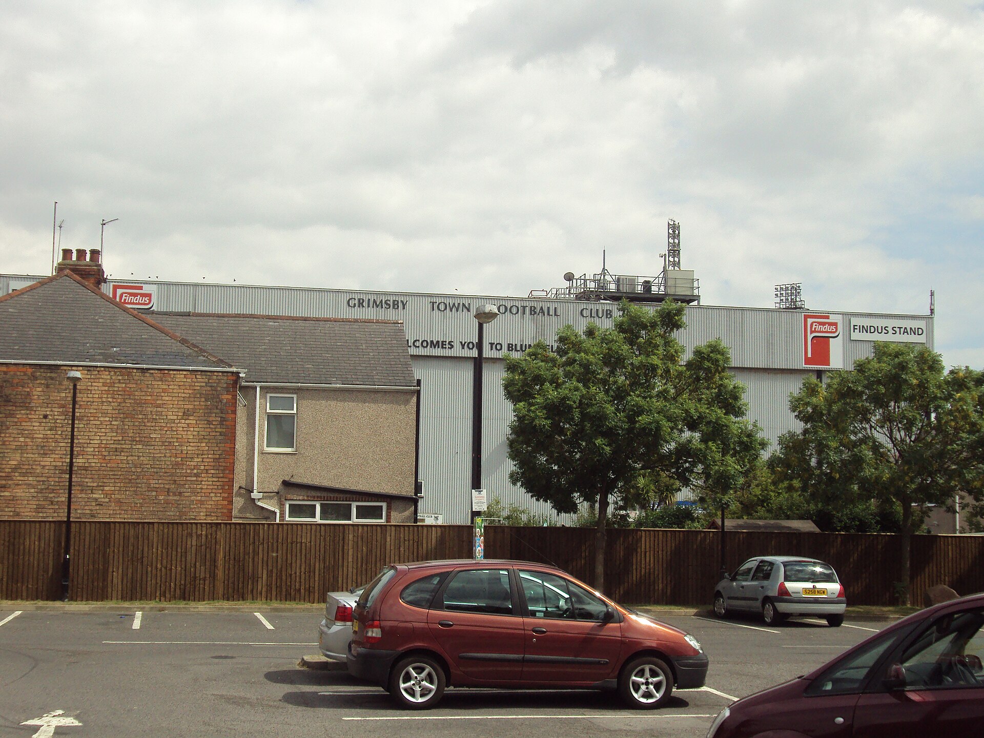 Findus Stand, Blundell Park, Cleethorpes - DSC07277.JPG · Rept0n1x · CC BY-SA 3.0