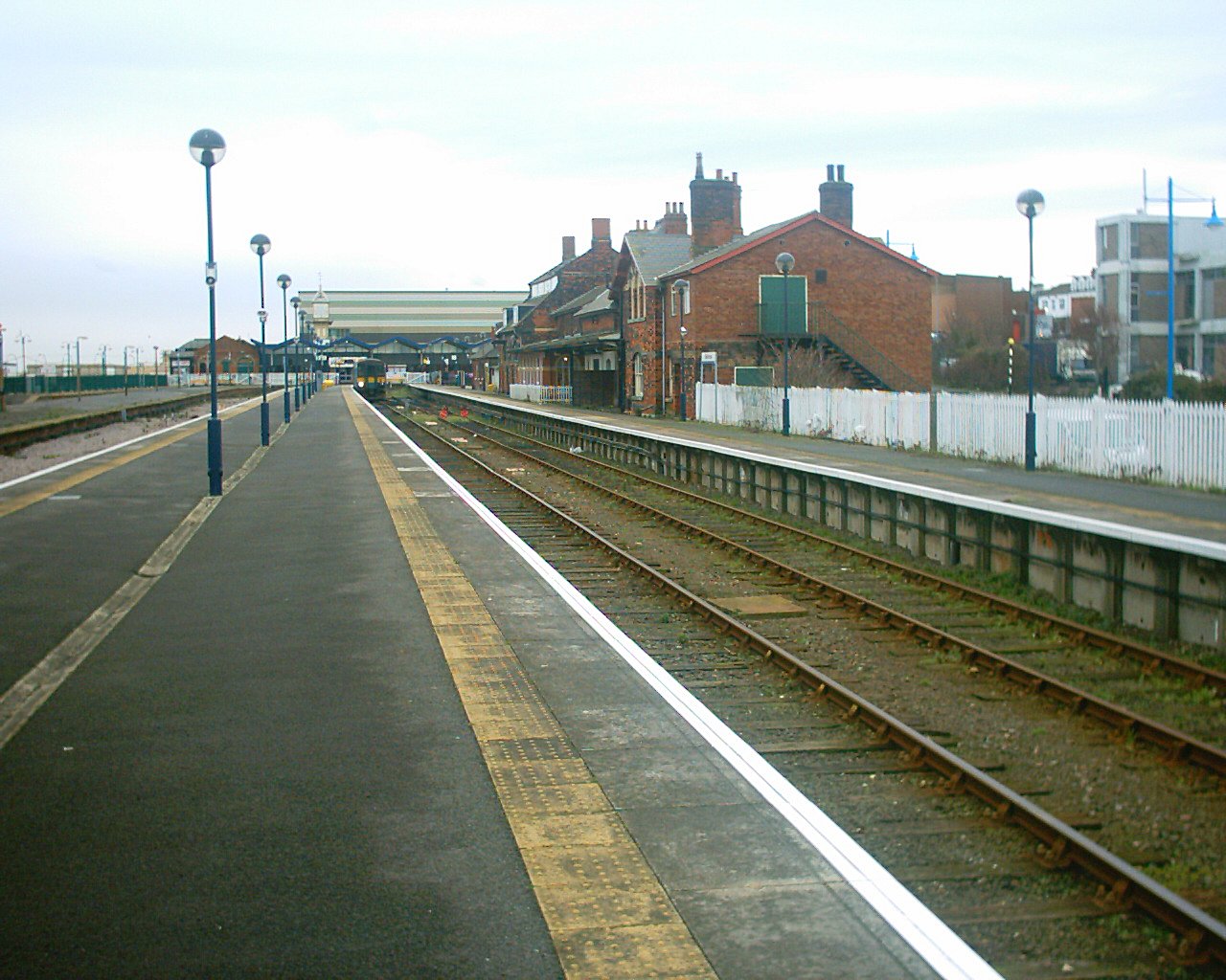 Cleethorpes railway station.jpg · Gregory Deryckère · CC BY 2.5