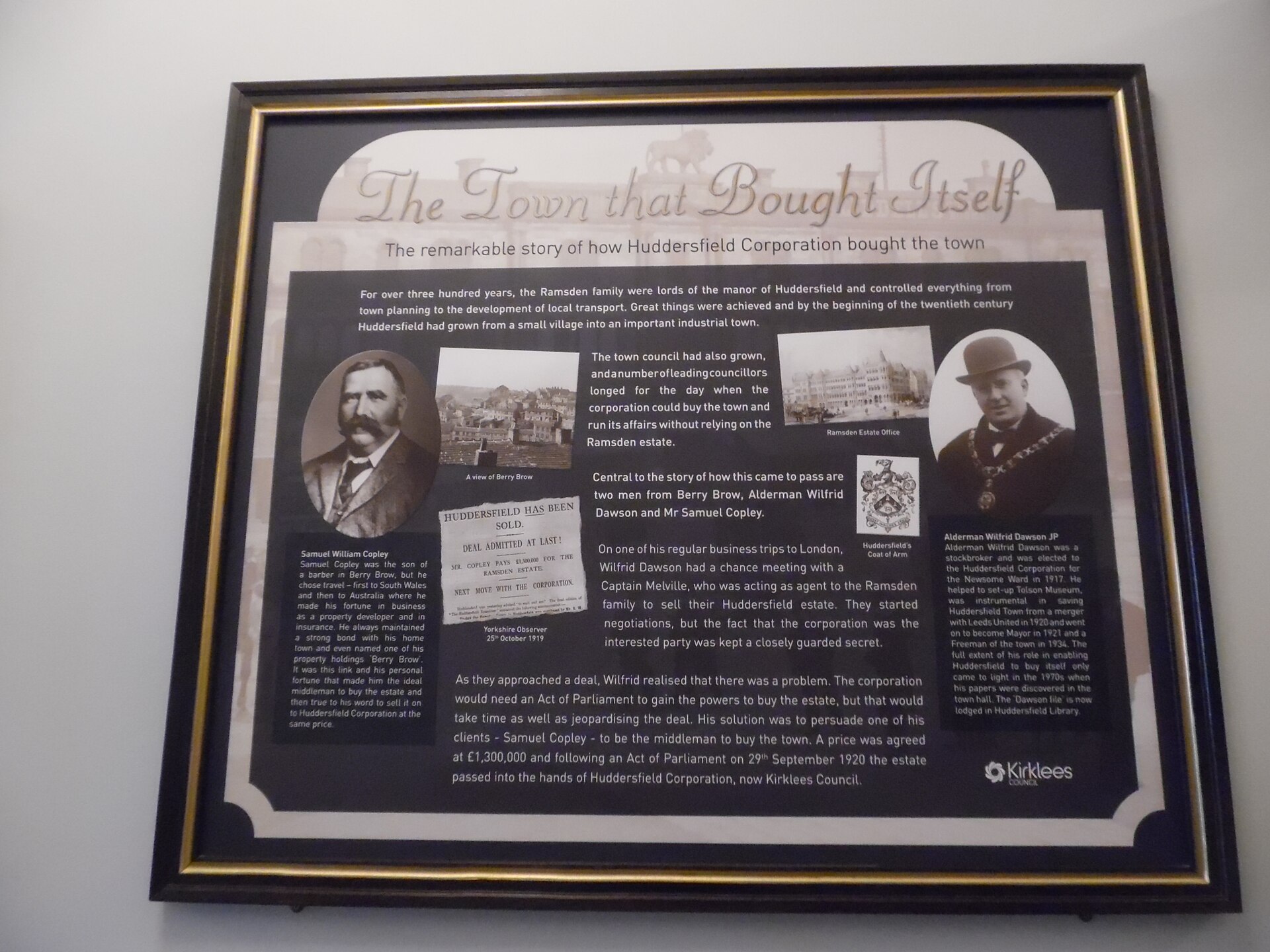Information Board inside Huddersfield Town Hall - geograph.org.uk - 8084617.jpg · David Hillas · CC BY-SA 2.0