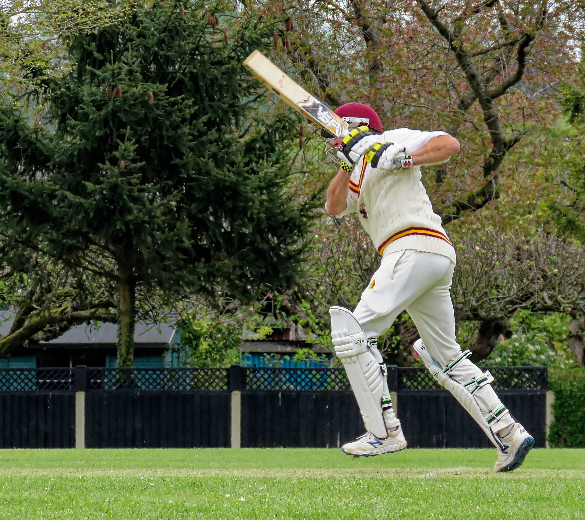 Eastons CC v Leyton Orient Supporters CC at Little Easton Essex 07.jpg · Acabashi · CC BY-SA 4.0