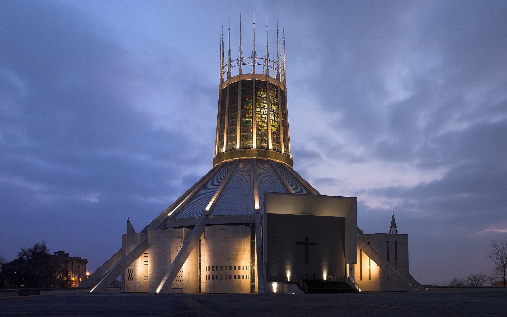 Liverpool Metropolitan Cathedral at dusk (reduced grain), corrected perspective.jpg · Chowells · CC BY 2.5