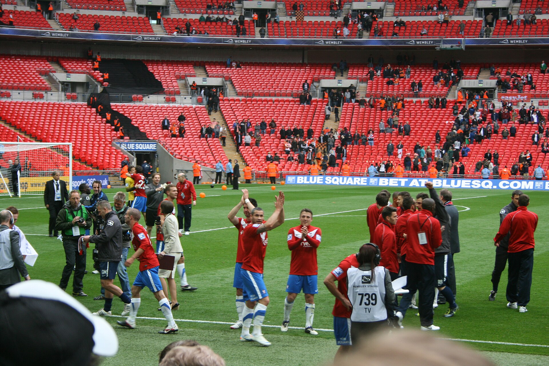 York celebrate, Luton fans have already left (7297603950).jpg · Ian Gratton from Sutton-n-Craven, North Yorkshire, England · CC BY 2.0