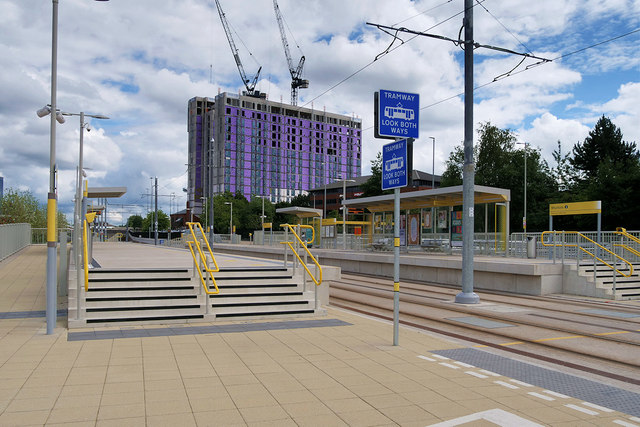 Metrolink Trafford Park Line, Wharfside · David Dixon · CC BY-SA 2.0