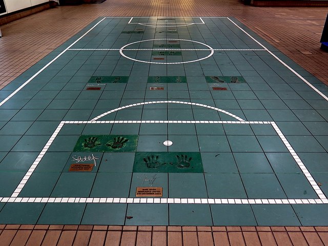 Pitch of Fame, Concourse of St James Metro Station · Andrew Curtis · CC BY-SA 2.0