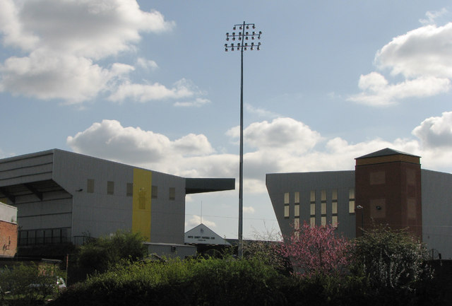 Meadow Lane from London Road · John Sutton · CC BY-SA 2.0