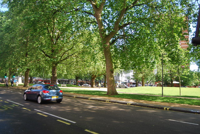 Uxbridge Rd and Shepherd's Bush Green · N Chadwick · CC BY-SA 2.0