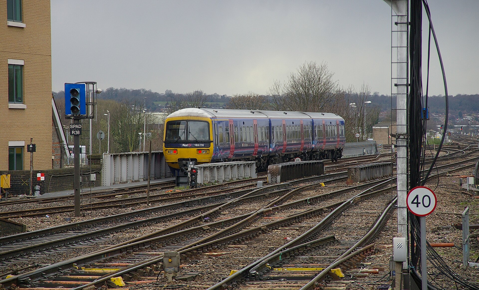 Reading railway station MMB 54 165116.jpg · mattbuck ( category ) · CC BY-SA 3.0