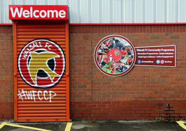 The Community entrance at the Banks's Stadium · Steve Daniels · CC BY-SA 2.0
