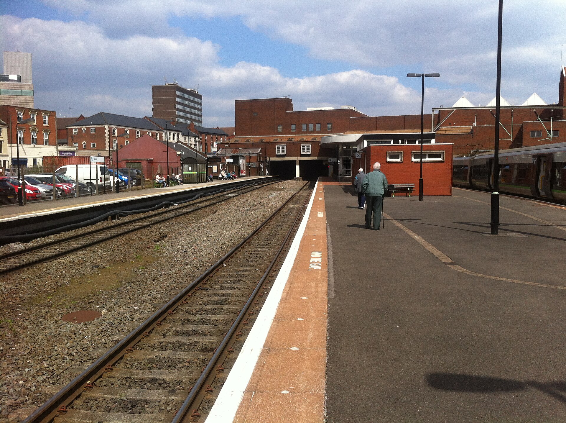 Walsall railway station.p5.jpg · Ryan kirk · CC BY-SA 3.0
