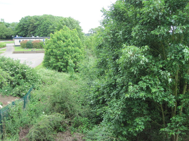 Watford Stadium railway station (site), Hertfordshire · Nigel Thompson · CC BY-SA 2.0