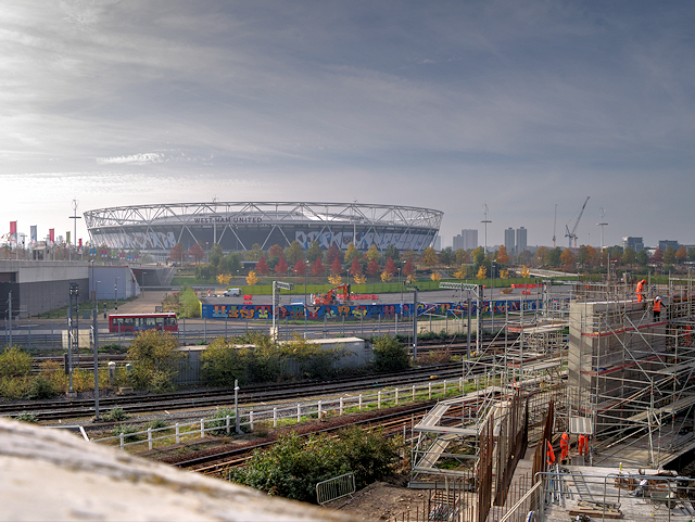 Stratford, View to the Olympic Stadium and Queen Elizabeth Olympic Park · David Dixon · CC BY-SA 2.0